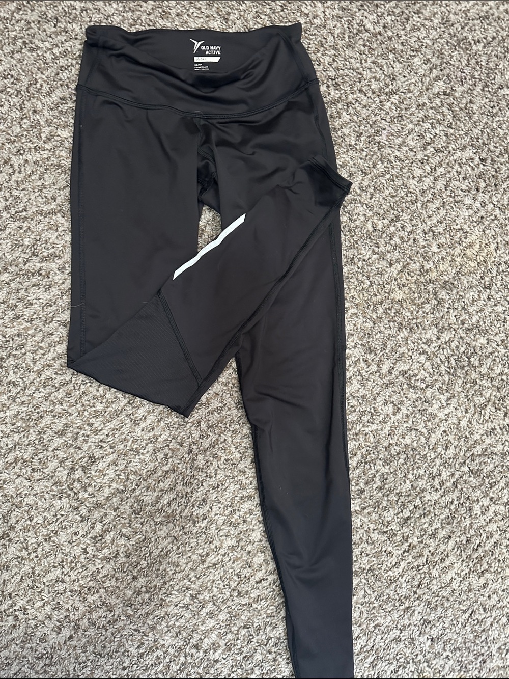 Old Navy Active Black Performance Leggings with Reflective Accent